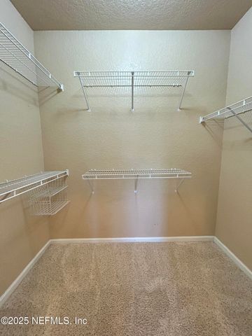 8539 GATE Parkway W 9423, Jacksonville, FL 32216