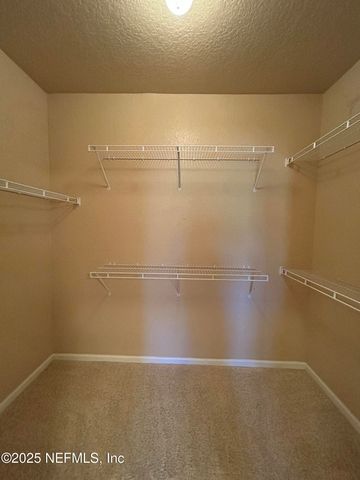 8539 GATE Parkway W 9423, Jacksonville, FL 32216