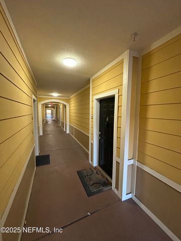 8539 GATE Parkway W 9423, Jacksonville, FL 32216