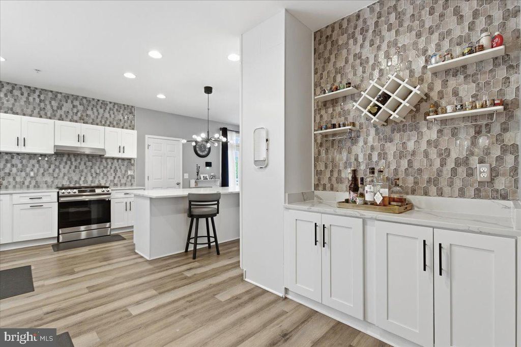 Image 11 of property listing at 2212 SAINT JOSEPHS DR, Bowie, MD 20721