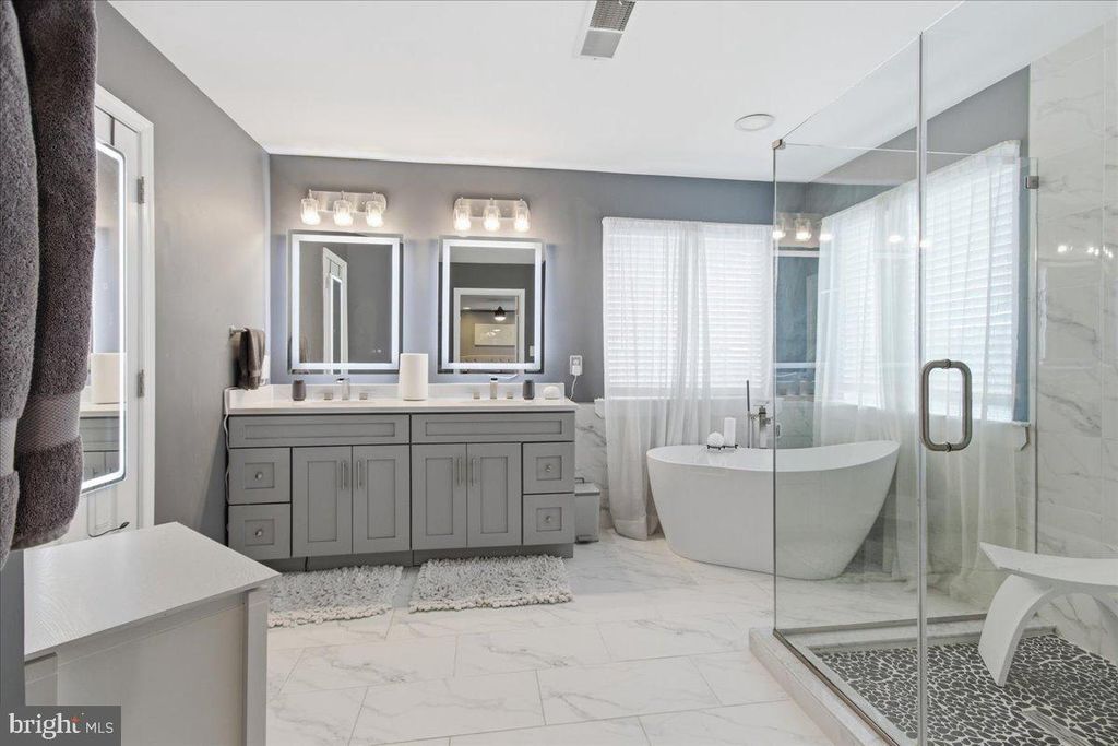 Image 18 of property listing at 2212 SAINT JOSEPHS DR, Bowie, MD 20721