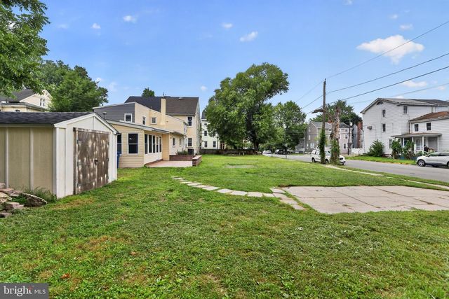 303 GARDEN ST, Mount Holly, NJ 08060