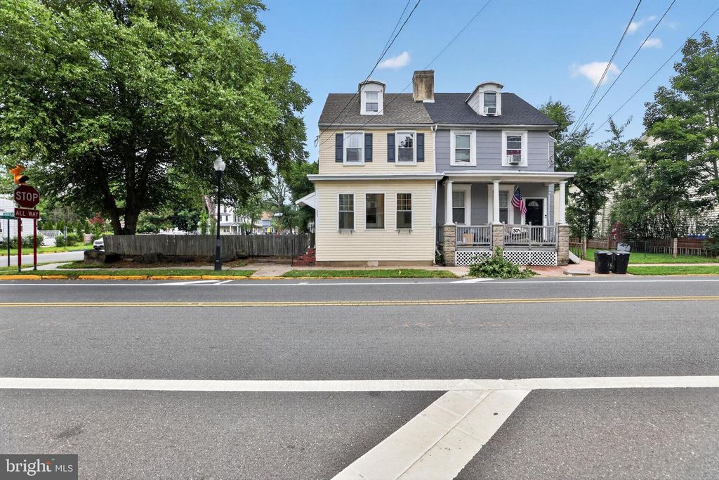 303 GARDEN ST, Mount Holly, NJ 08060