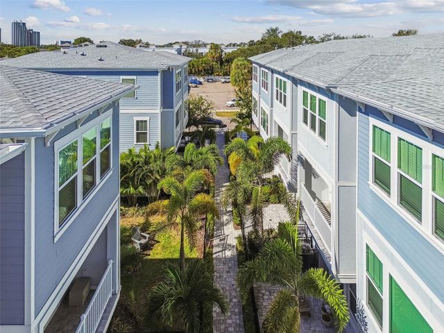 208 S TAMPANIA AVENUE 3, Tampa, FL 33609