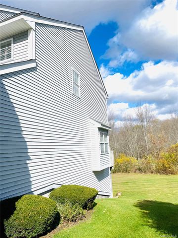 10 Timberline Trail, Pawling, NY 12564