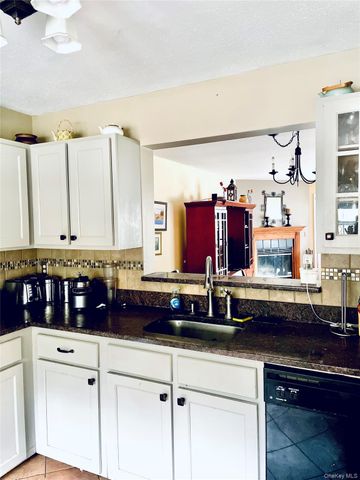 10 Timberline Trail, Pawling, NY 12564