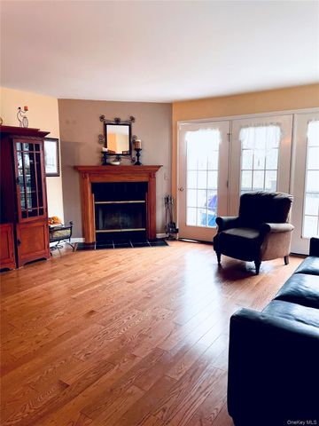 10 Timberline Trail, Pawling, NY 12564