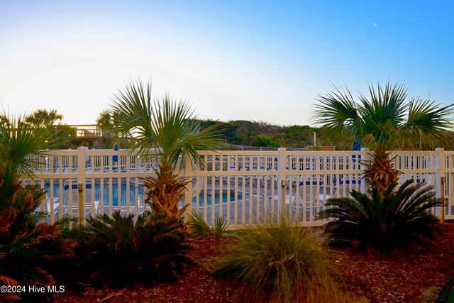 2000 New River Inlet Road 2609, North Topsail Beach, NC 28460