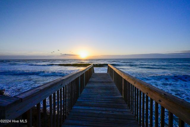 2000 New River Inlet Road 2609, North Topsail Beach, NC 28460