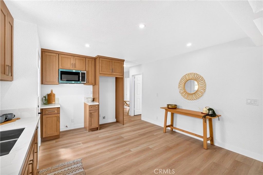 Image 13 of property listing at 1428 W 91st Street, Los Angeles, CA 90047