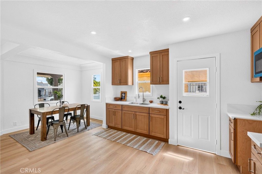 Image 16 of property listing at 1428 W 91st Street, Los Angeles, CA 90047