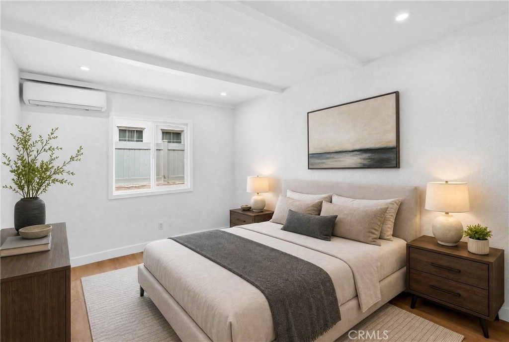 Image 20 of property listing at 1428 W 91st Street, Los Angeles, CA 90047