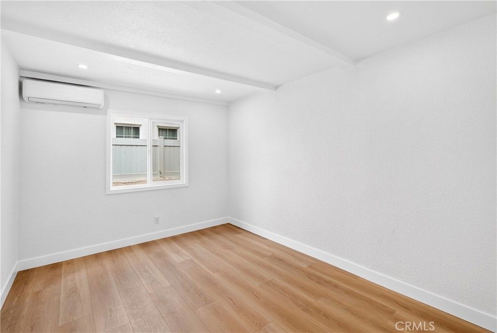 Image 23 of property listing at 1428 W 91st Street, Los Angeles, CA 90047