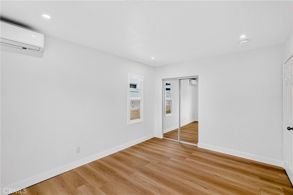 Image 26 of property listing at 1428 W 91st Street, Los Angeles, CA 90047
