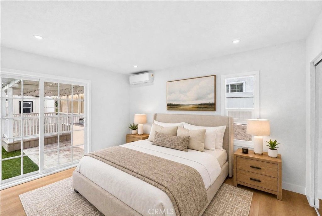 Image 27 of property listing at 1428 W 91st Street, Los Angeles, CA 90047