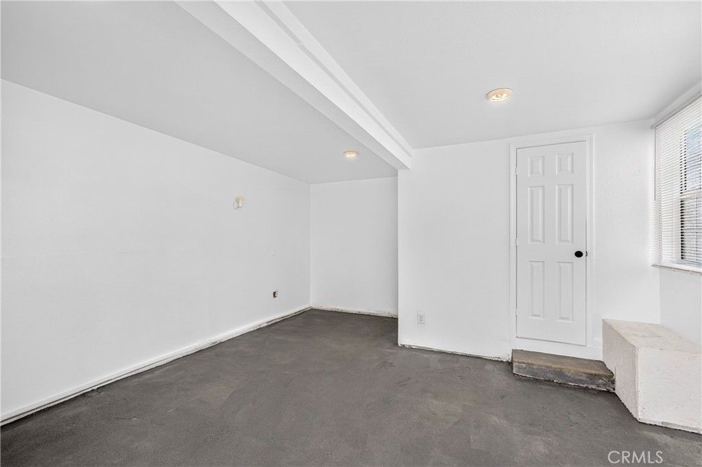 Image 39 of property listing at 1428 W 91st Street, Los Angeles, CA 90047