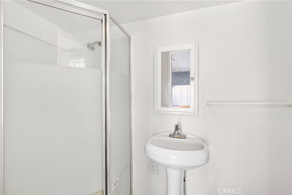 Image 40 of property listing at 1428 W 91st Street, Los Angeles, CA 90047