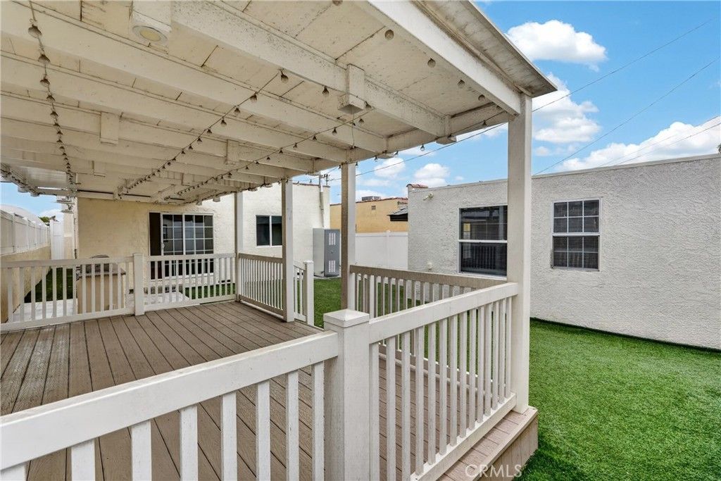 Image 45 of property listing at 1428 W 91st Street, Los Angeles, CA 90047