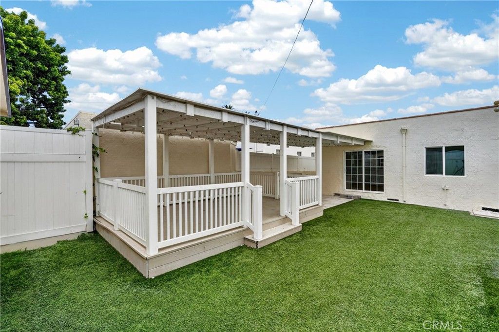 Image 47 of property listing at 1428 W 91st Street, Los Angeles, CA 90047