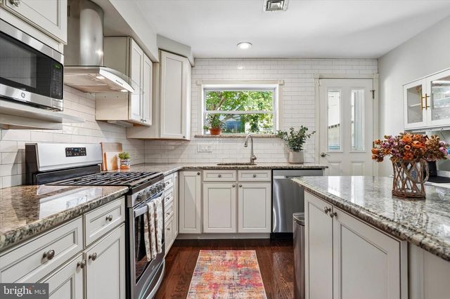 1019 ANNIN ST, Philadelphia, PA 19147