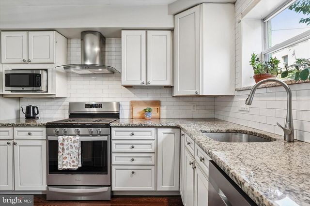 1019 ANNIN ST, Philadelphia, PA 19147