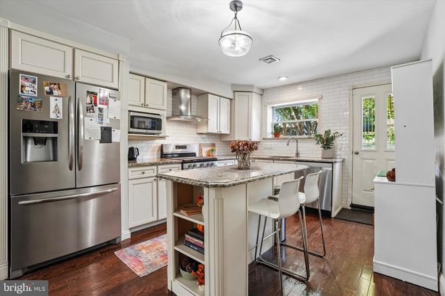 1019 ANNIN ST, Philadelphia, PA 19147