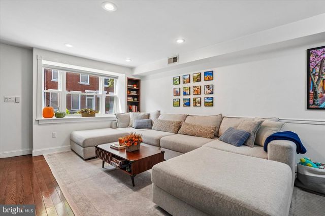 1019 ANNIN ST, Philadelphia, PA 19147