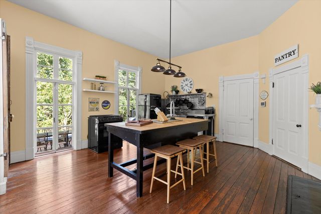 113 Ochs Highway, Chattanooga, TN 37409