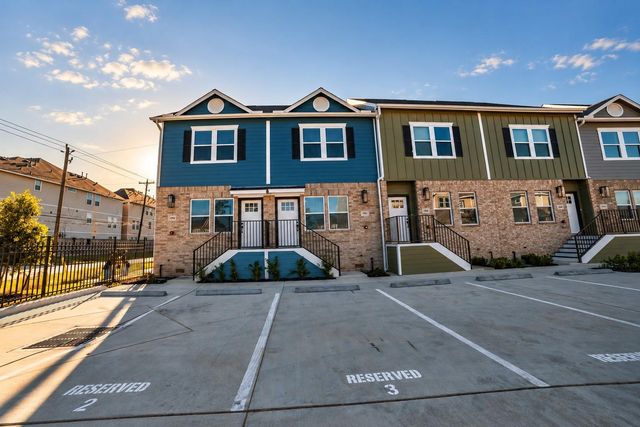 3252 Creekmont Drive, Houston, TX 77091