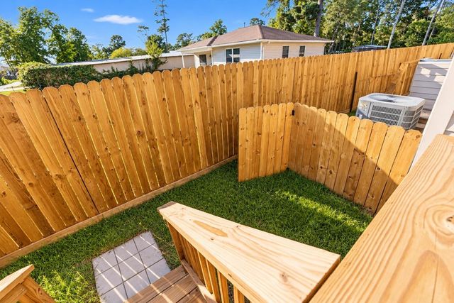 3252 Creekmont Drive, Houston, TX 77091