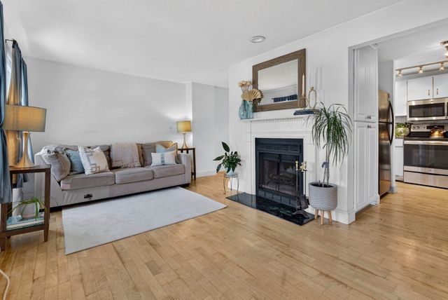 4 Rowells Ct C, Amesbury, MA 01913