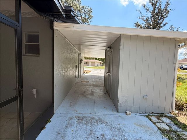 29 New Florida Avenue, Beverly Hills, FL 34465