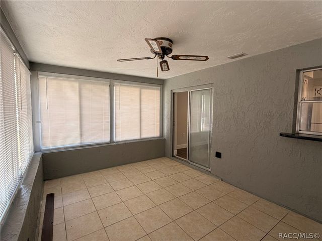 29 New Florida Avenue, Beverly Hills, FL 34465