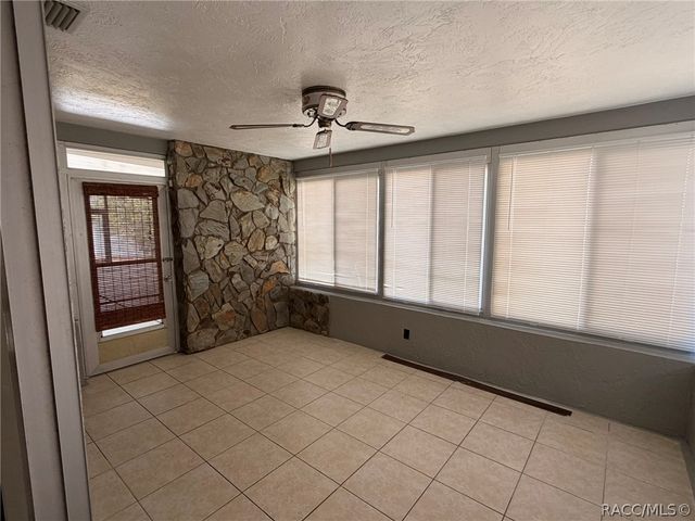 29 New Florida Avenue, Beverly Hills, FL 34465