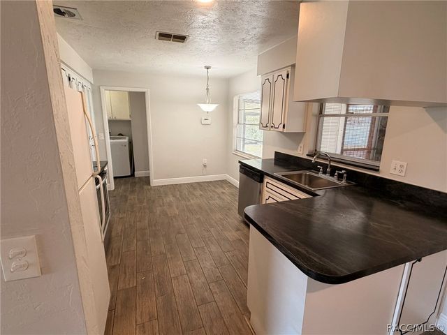 29 New Florida Avenue, Beverly Hills, FL 34465