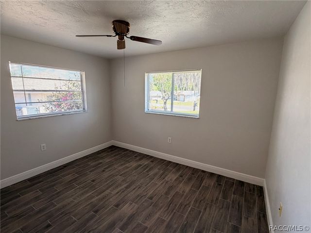 29 New Florida Avenue, Beverly Hills, FL 34465