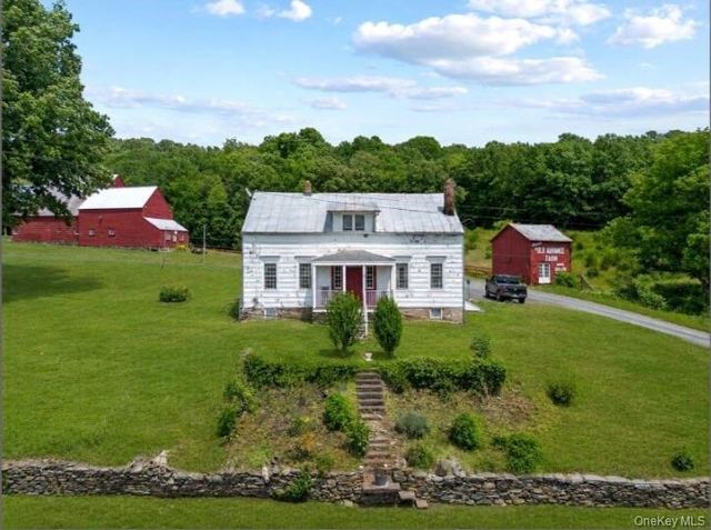 148 N Creek Road, Staatsburg, NY 12580