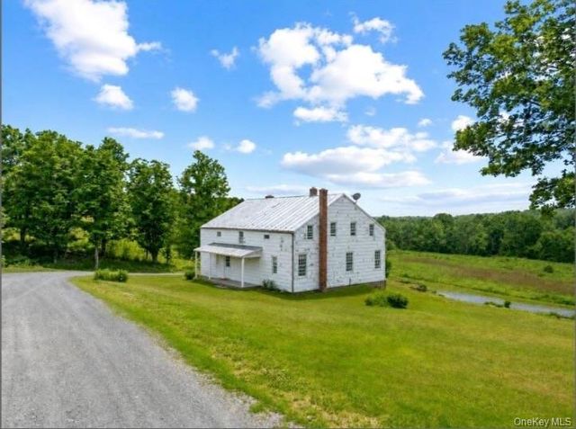 148 N Creek Road, Staatsburg, NY 12580