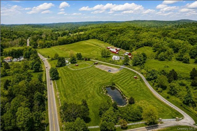 148 N Creek Road, Staatsburg, NY 12580