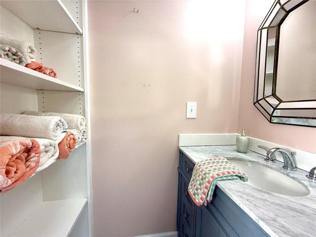 134 W SAINT ANNES CIRCLE, Apollo Beach, FL 33572