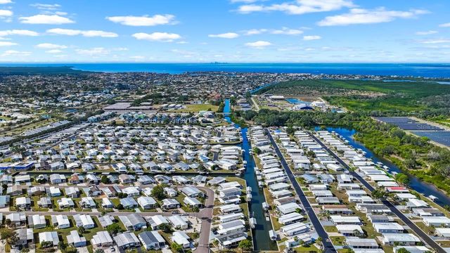 134 W SAINT ANNES CIRCLE, Apollo Beach, FL 33572