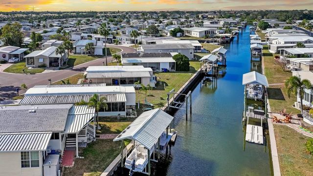 134 W SAINT ANNES CIRCLE, Apollo Beach, FL 33572