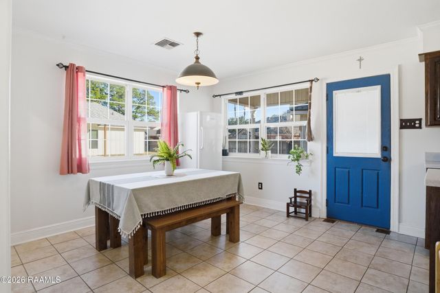 106 Twin Lakes Drive, Youngsville, LA 70592