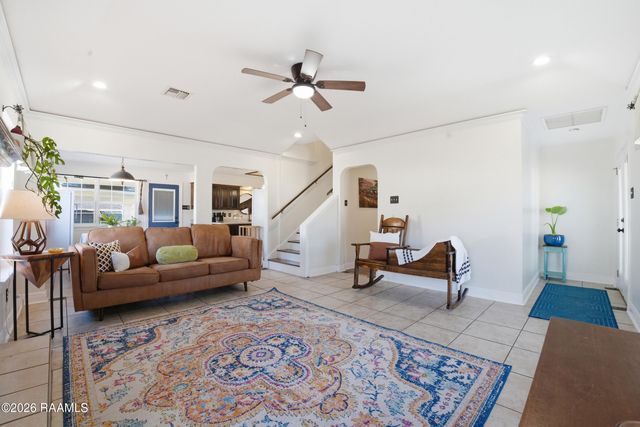 106 Twin Lakes Drive, Youngsville, LA 70592