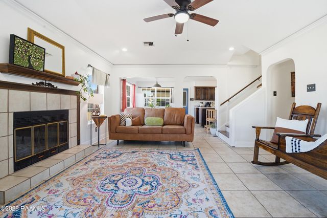 106 Twin Lakes Drive, Youngsville, LA 70592