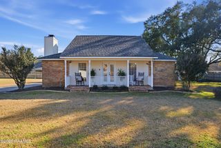106 Twin Lakes Drive, Youngsville, LA 70592