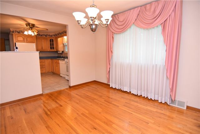 1150 Vivjon Dr, West Homestead, PA 15120