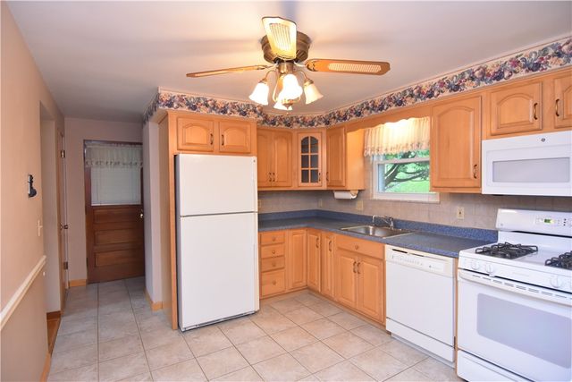 1150 Vivjon Dr, West Homestead, PA 15120