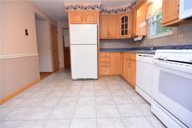 1150 Vivjon Dr, West Homestead, PA 15120
