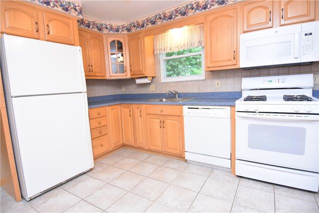 1150 Vivjon Dr, West Homestead, PA 15120